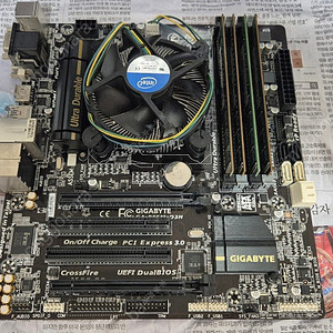 기가바이트 B85M D3H + i5 4590(쿨러포함) + 램 16gb