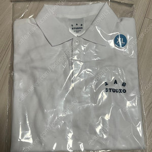 아이앱 스튜디오 피케 티셔츠 화이트 네이비 팝니다 Xl,L,M