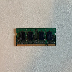 [팝니다] Samsung 1Gb 2R X 16 PC2 6400S 666 12 A3 M470T2864QZ3 CF7 삼성 삼숭 노트북 메모리 램 렘