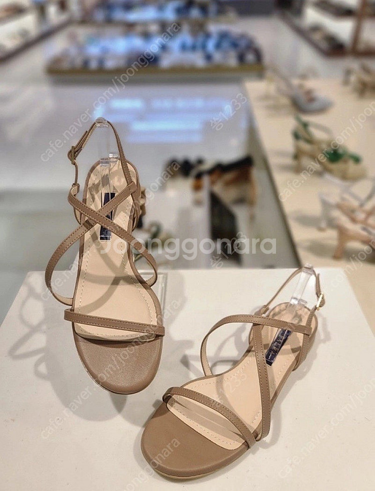 세라샌들 240 플로움 잇미샤 그레이스유 신스덴 지고트 던스트 가니송 산드로 디젤 마쥬 리포메이션 메종키츠네 띠어리...--0