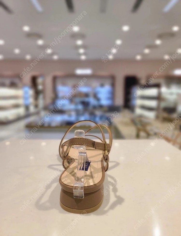 세라샌들 240 플로움 잇미샤 그레이스유 신스덴 지고트 던스트 가니송 산드로 디젤 마쥬 리포메이션 메종키츠네 띠어리... 이미지
