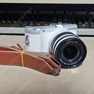 삼성 NX300M + 18-55 OIS III