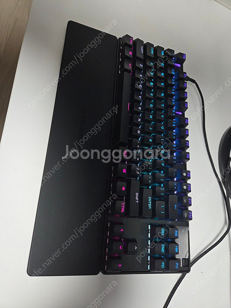 스틸시리즈 apex pro tkl gen3 블랙 팝니다...--1