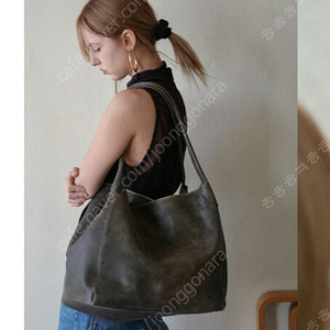 앳마이핑거팁 가방 (285,000원->15만원) 스퀘어 라지 백 AT MY FINGERTIP