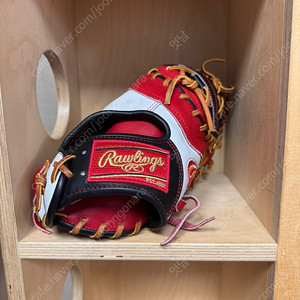 1루미트 야구글러브 판매합니다.
