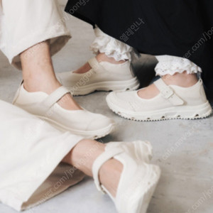 살로몬 메리제인 바닐라 택채새상품