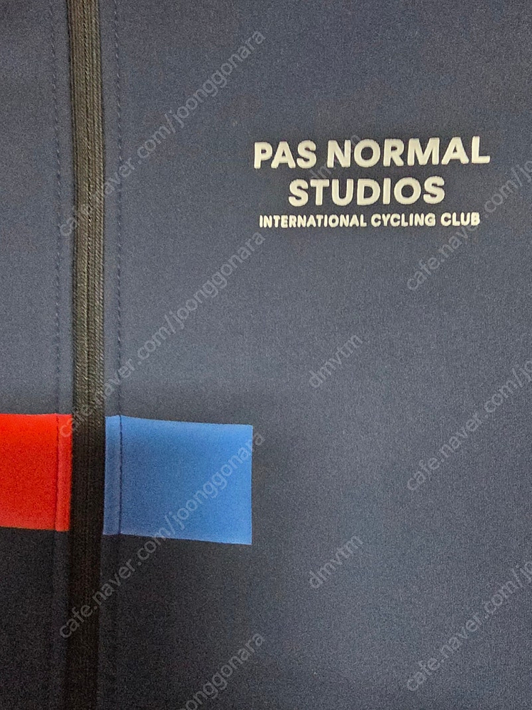 파스노말스튜디오 사이클링 동계자켓입니다 이미지