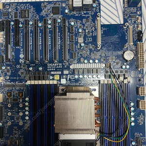 amd epyc 7302, mz32-ar0