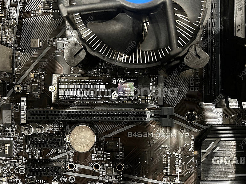 GIGABYTE GA-B460M DS3H V2 + In...--4