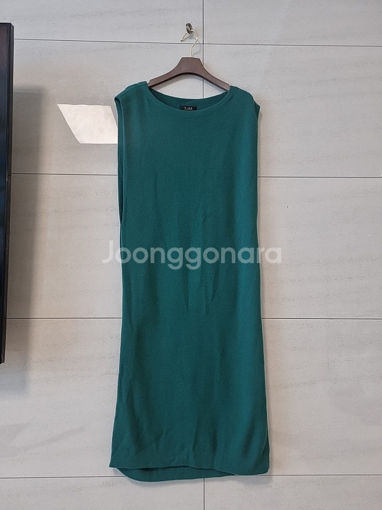 한섬 TIME 타임 포스트모던 울100% 민소매 니트 원피스--1