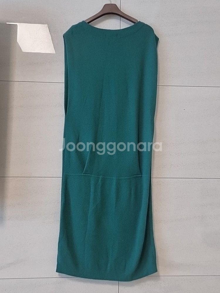 한섬 TIME 타임 포스트모던 울100% 민소매 니트 원피스--4