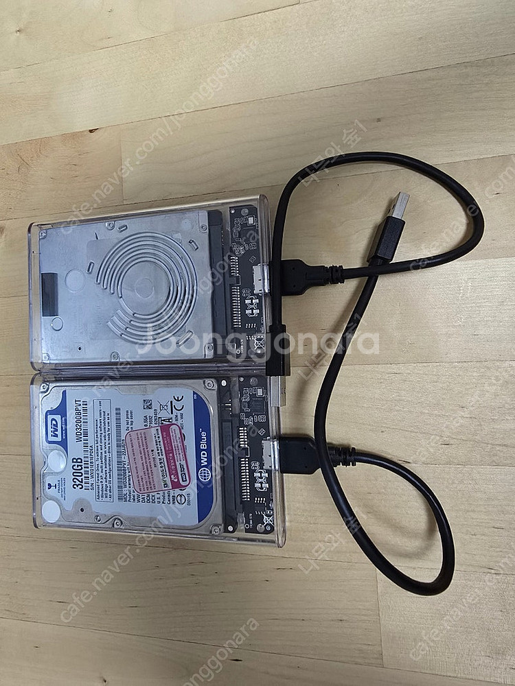 2.5인치 외장 하드 USB 3.0 두 개(도시바, W...--0