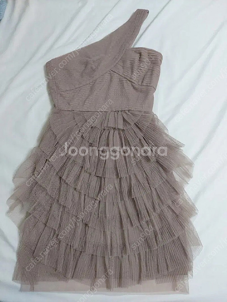 비씨비지막자리아BCBGMAXAZRIA 원숄더레이스미니드...--0