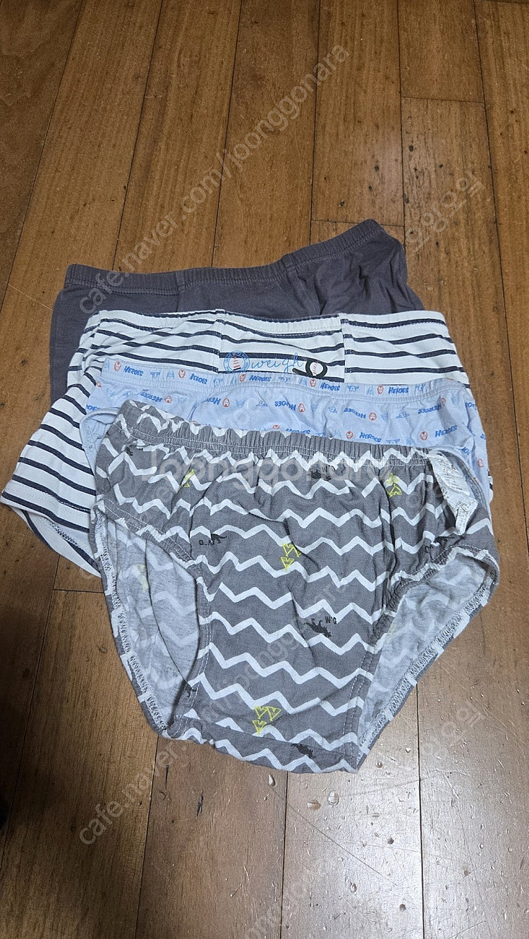 남아 사각팬티. 삼각팬티. 양말 . 6-8세 / 75-80사이즈 . 일괄--3