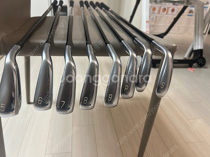 미즈노 jpx923 핫메탈 8아이언 카본 i55-R 국내정품 팝니다!--0