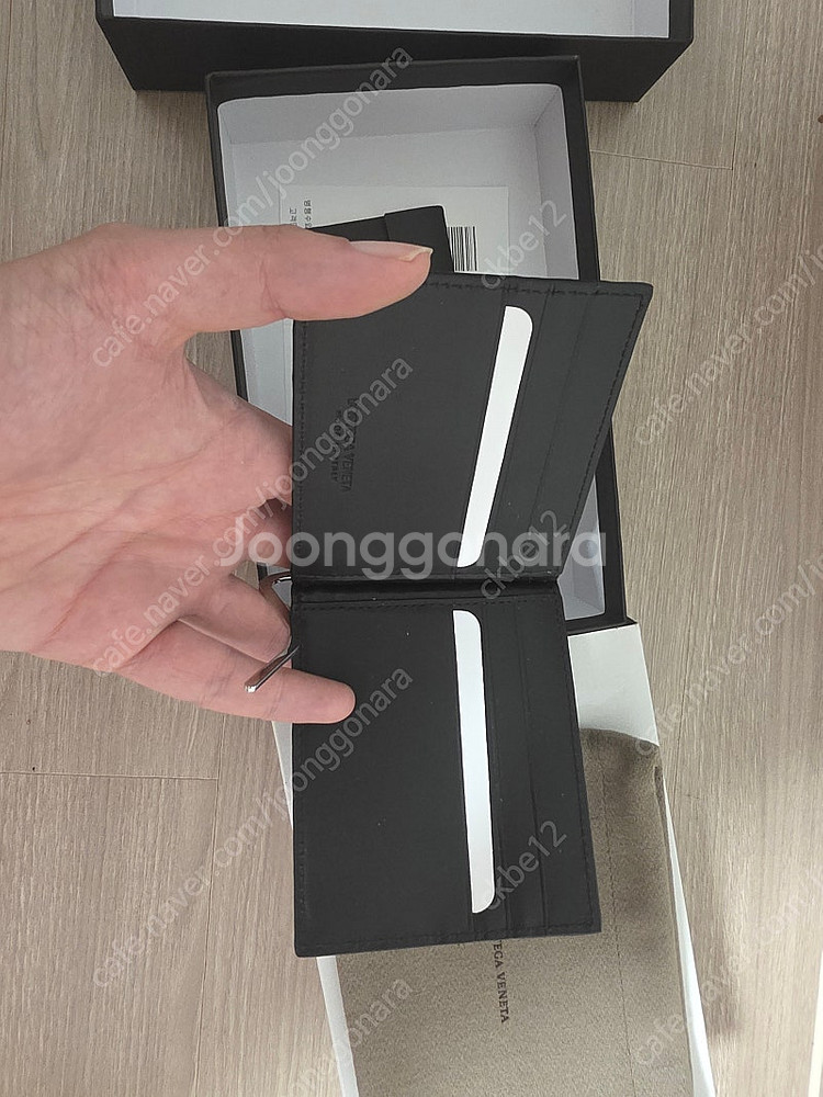 보테가 베네타 인트레치아토 머니클립 판매--1