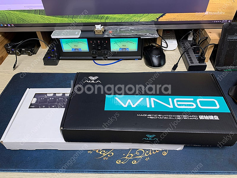 독거미 Win60 자석축 키보드 및 키캡 판매합니다--7