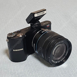 삼성 NX200 미러리스 카메라(18-55mm 렌즈)