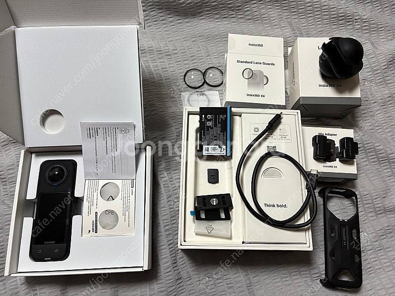 인스타360 x4 본채 새제품--1
