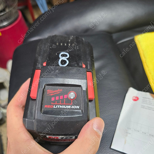 밀워키18볼트 12.0배터리판매합니다