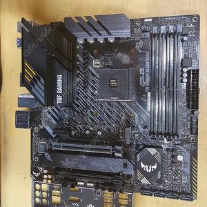 아수스 TUF GAMING B550M-PLUS 메인보드 팝니다.