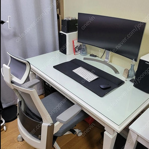 까사미아 클래식 라인 식탁 싸게팝니다 [책상으로도 가능