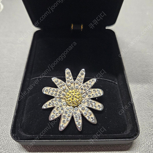 스와로브스키(SWAROVSKI) 플라워 브로치 정품