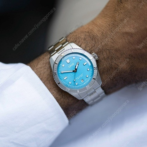 오리스 다이버즈 식스티-파이브 '코튼 캔디' 스틸 이미지