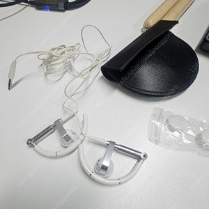 뱅앤올룹슨 B&O A8 유선이어폰(화이트)_13만원