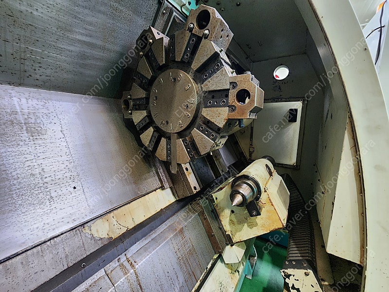 2002년식 두산공작기계(대우) CNC선반 S390L 10인치 유압척 상태 최상 저렴하게 드립니다~ 이미지