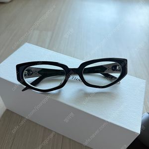 젠틀몬스터 데본 팝니다. (신품급)