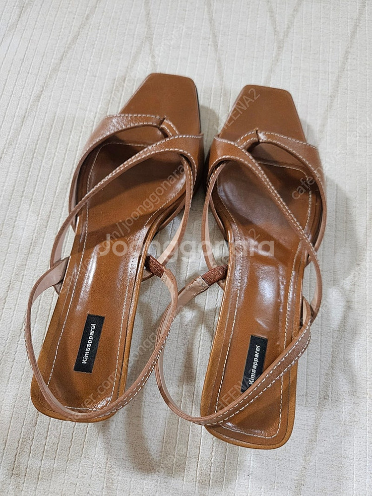 킴스어패럴 샌들 250사이즈 택포9--0