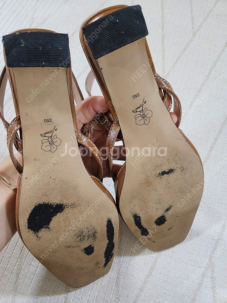 킴스어패럴 샌들 250사이즈 택포9--2