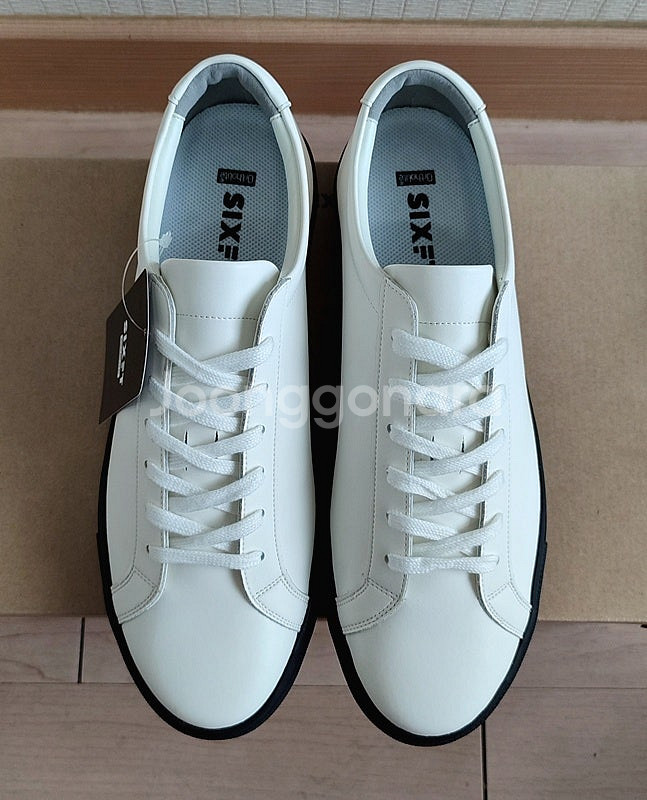 브랜드 소가죽스니커즈260 새상품 식스핏 남성운동화--1