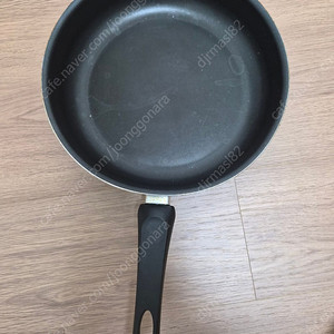 휘슬러 프라이팬 판매 합니다