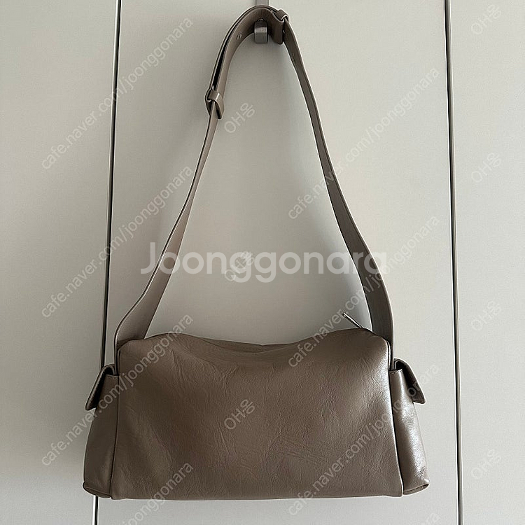 COS 코스 크로스바디 포켓백 다크베이지--0