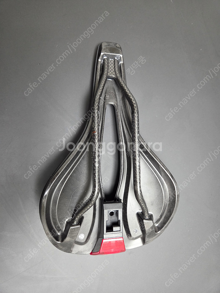 자이언트 Liv 알라크라 slr 카본 안장 + 자이언트...--3