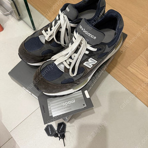 뉴발란스 992 네이비
