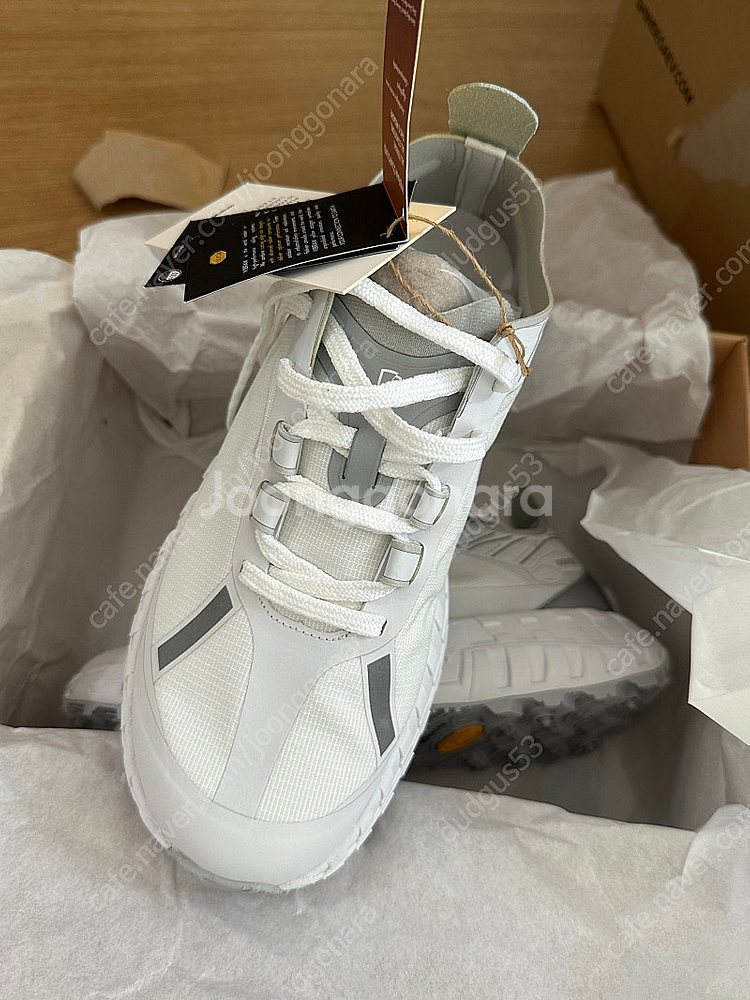 Norda 001 White Gum 노다 001 호카 ...--2