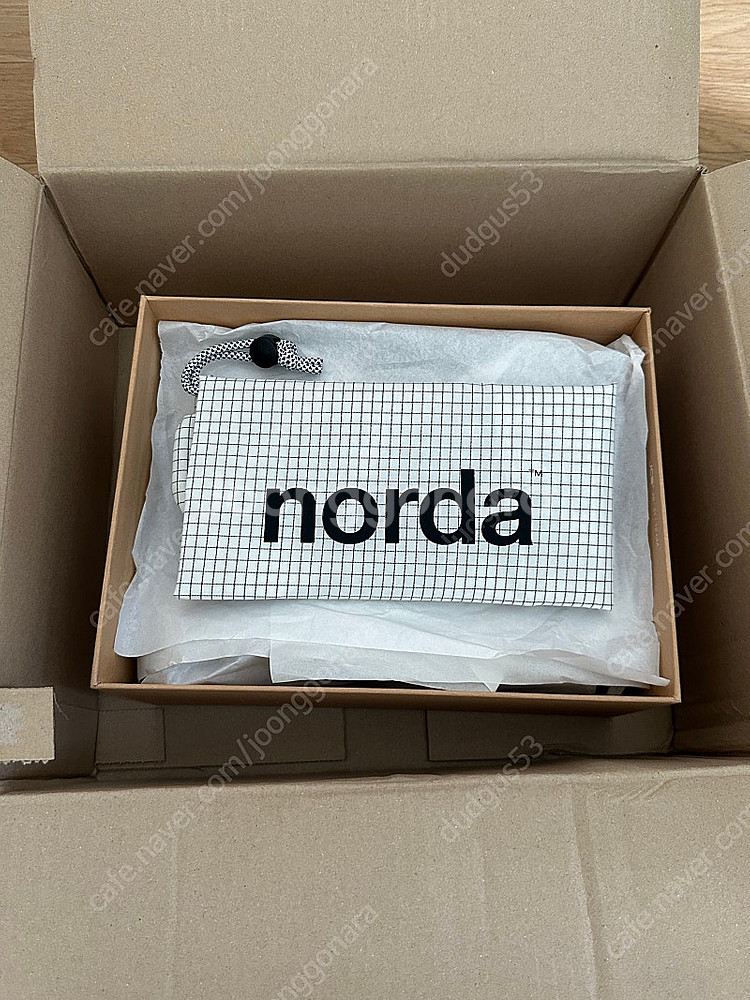 Norda 001 White Gum 노다 001 호카 ...--0
