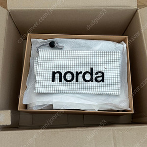 Norda 001 White Gum 노다 001 호카 살로몬 온러닝