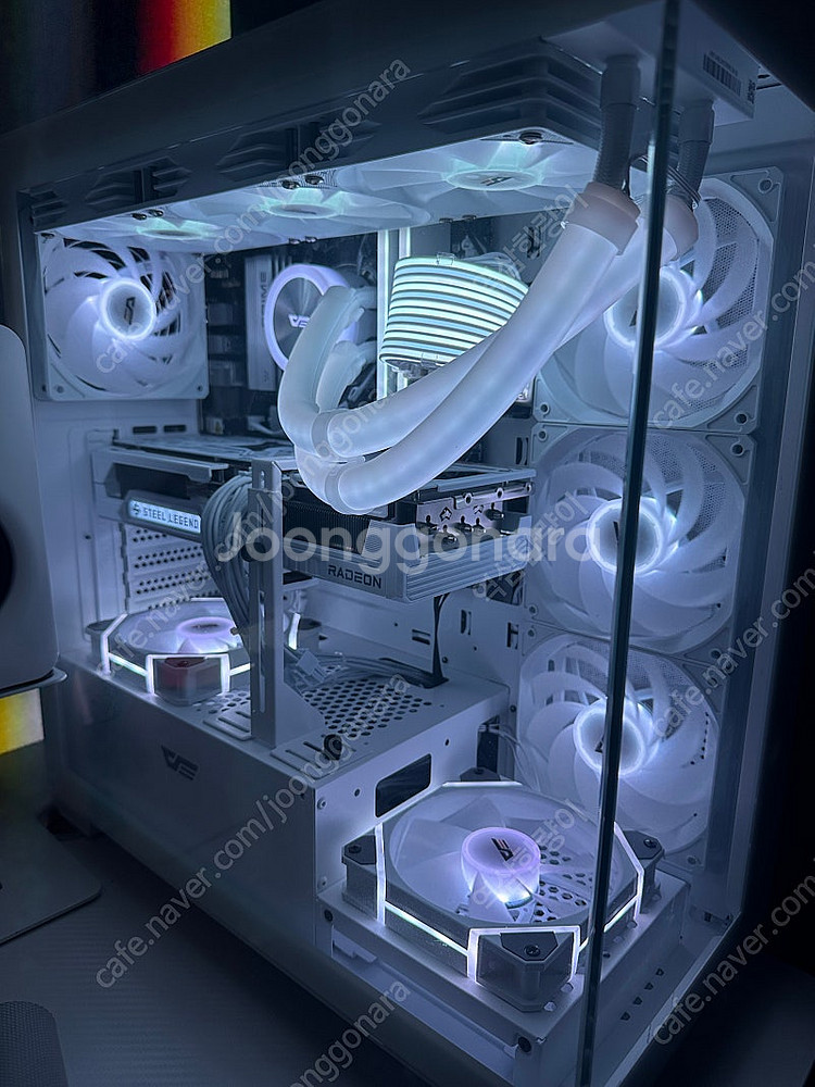 9700x/9070xt 올화이트 고사양 PC 팝니다--0