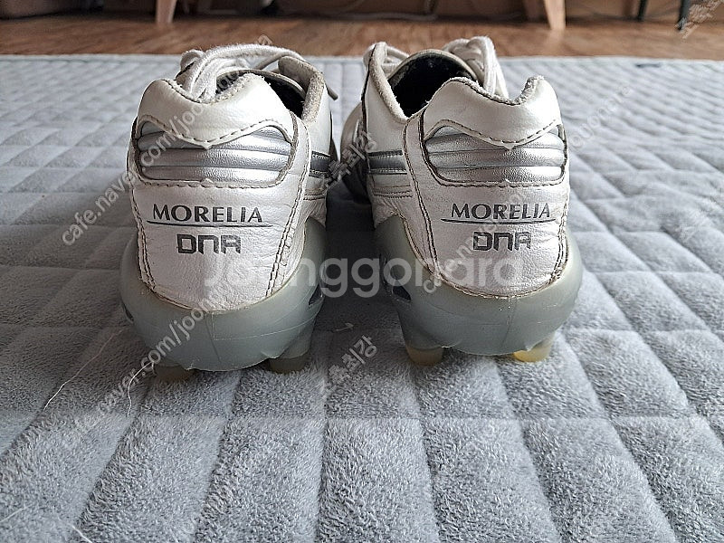 선수용 축구화 여러가지 판매합니다(베이퍼14HG,모렐리아DNA,아식스C3검노TF,프레데터프리시즌리메이크)--6