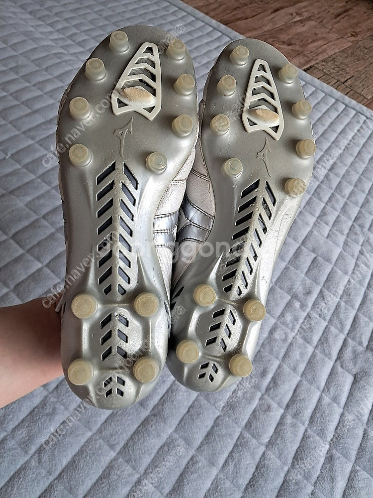 선수용 축구화 여러가지 판매합니다(베이퍼14HG,모렐리아DNA,아식스C3검노TF,프레데터프리시즌리메이크)--7