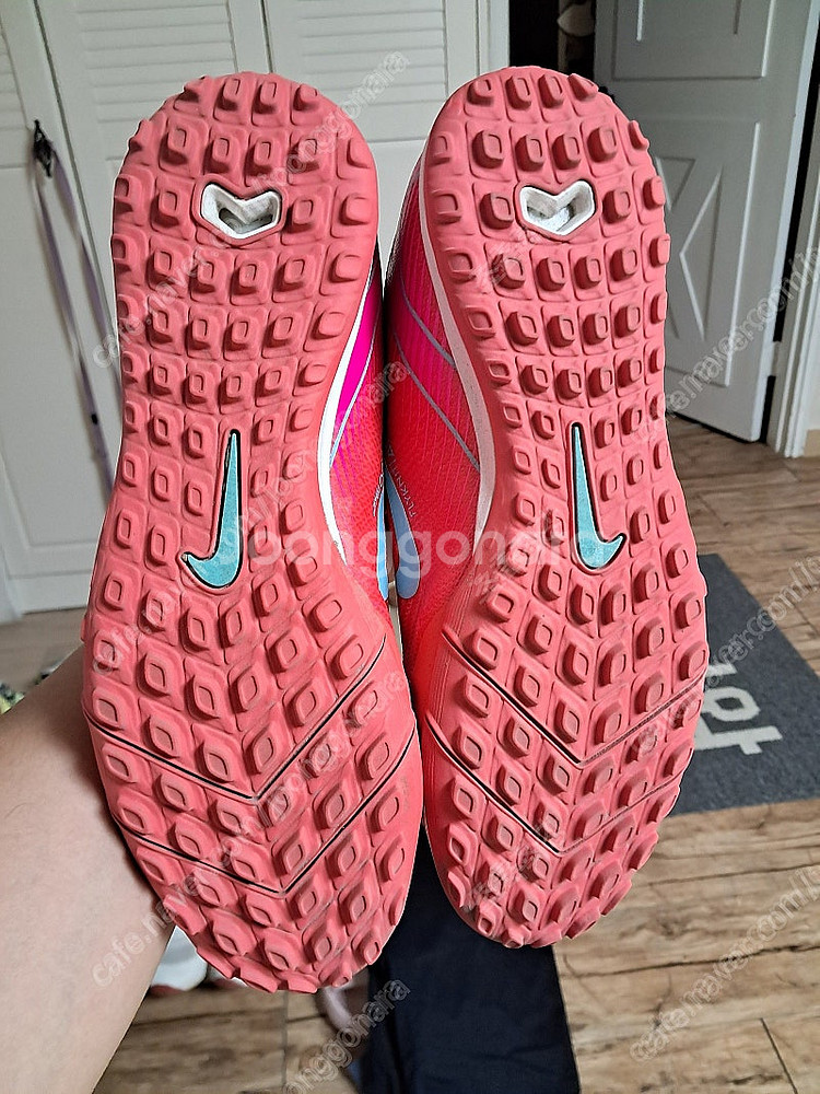 나이키 베이퍼16프로TF,베이퍼15프로TF,미즈노살라제팬TF 두가지 판매--1