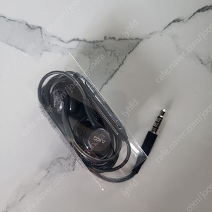 삼성 akg 이어폰 팝니다.3.5파이