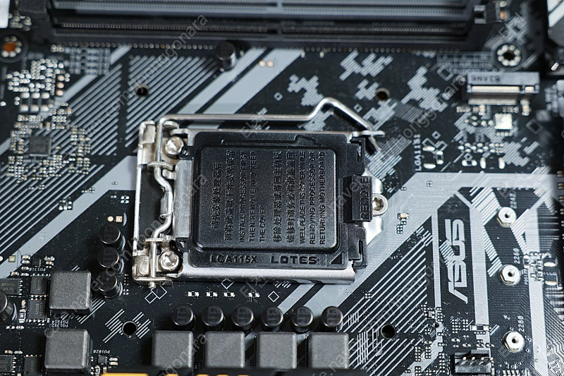 ASUS TUF B360-PLUS GAMING 메인보드 (DDR4)--4