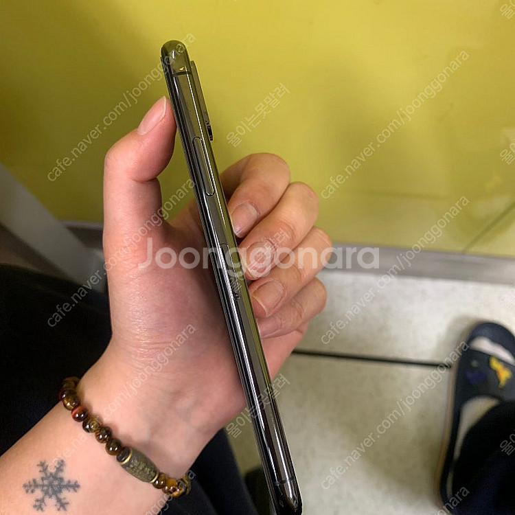 아이폰 xs 256GB 스페이스 그레이 상태 좋아요--2
