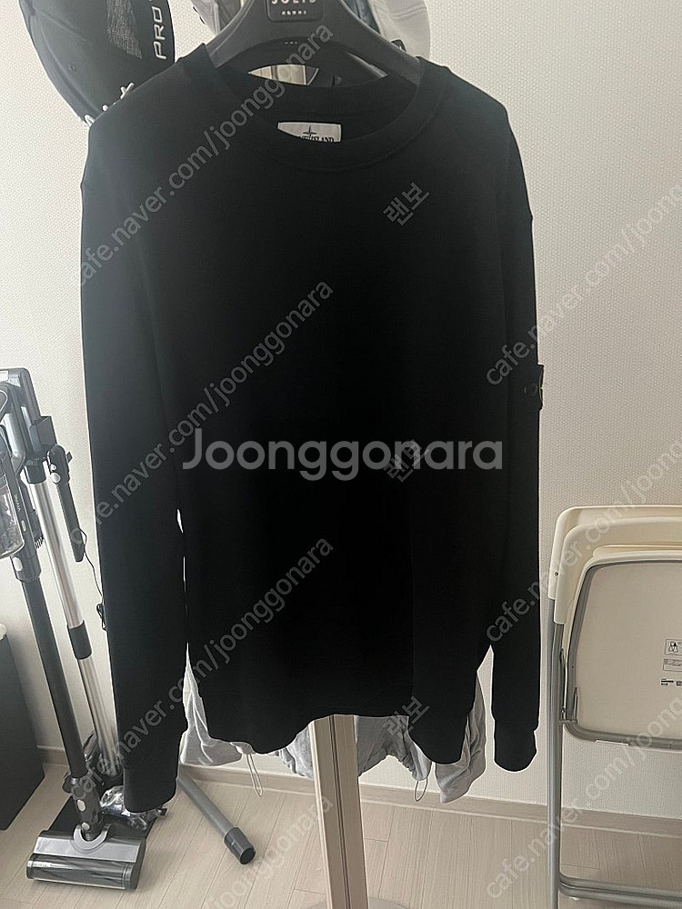 20SS 스톤아일랜드 맨투맨 블랙 XL 판매합니다.--0