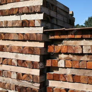 중고 나무 파렛트 각종 나무 고임목 중고목재 이미지